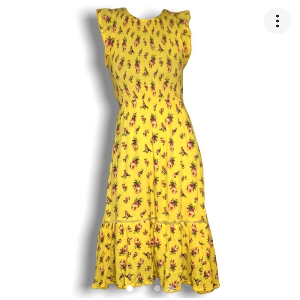 Flower patterned smocked midi dress